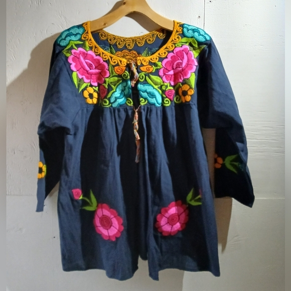 Sweaters - Floral Embroidered Tunic Top ( Bag U )